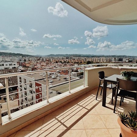 Cozy Rooftop Apartment - Your Home, Away From Home! Τίρανα Εξωτερικό φωτογραφία